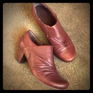 BareTrap Ankle Boots